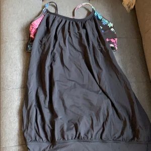 Lulu lemon black tank with build in flower bra